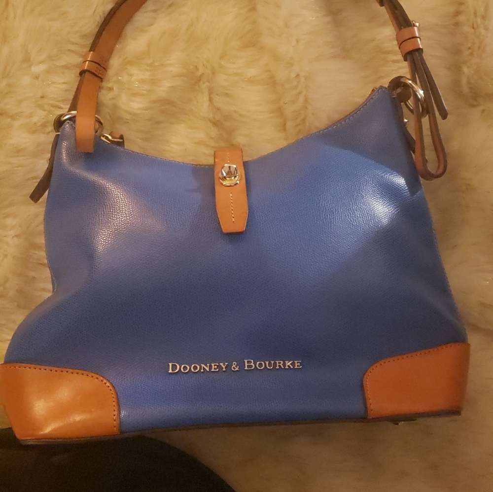 NWOT Dooney & Bourke purse